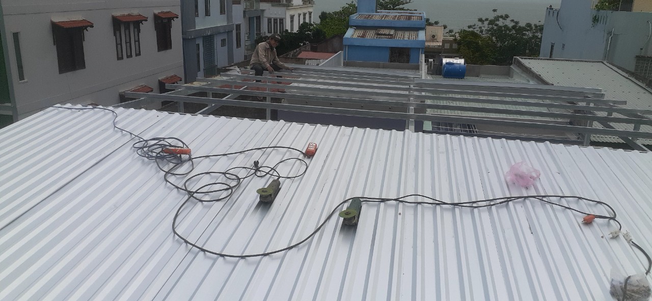 Thi công lắp đặt mái tôn tại Đà Nẵng